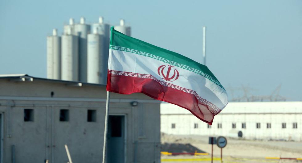 How does Iran sound the alarm with new measures on its nuclear program?
