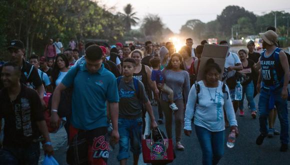 El gobierno del izquierdista Andrés Manuel López Obrador ha admitido que hay un "insólito" aumento en el número de migrantes centroamericanos, a los que se han unido africanos, haitianos y cubanos. (Foto: AFP)