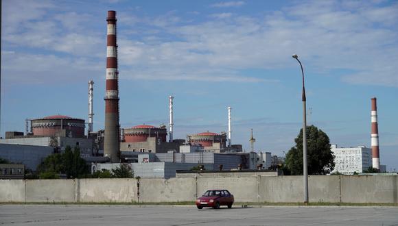 Esta foto tomada el 11 de septiembre de 2022 muestra una vista general de la planta de energía nuclear de Zaporizhzhia en Enerhodar (Energodar), Óblast de Zaporizhzhia, en medio de la acción militar rusa en curso en Ucrania. (Foto de STRINGER / AFP)