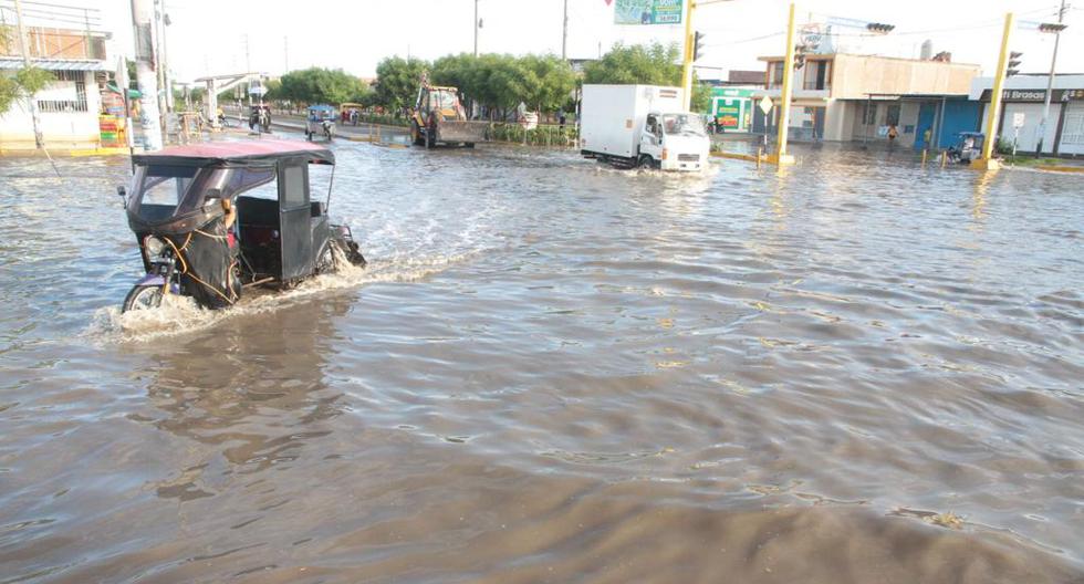 Las precipitaciones causaron inundaciones de hasta 54,2 mm de altura en el distrito de Tambogrande, así como de 15 mm en urbanizaciones como Ignacio Merino. (Foto: Nilo Vilela)