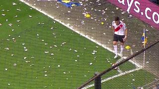Boca vs. River: Pity Martínez sufrió una "lluvia de objetos" a la hora de un córner