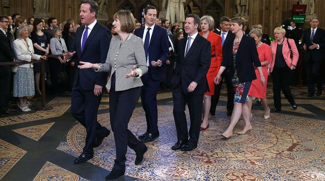 La reina Isabel II presentó plan de gobierno de David Cameron - 6