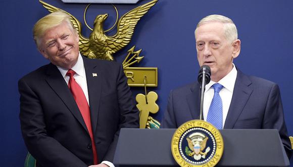 Donald Trump, presidente de Estados Unidos, y su secretario de Defensa, James Mattis. (Foto archivo: AP/Susan Walsh)