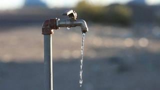 Vecinos de San Isidro consumen 5 veces más agua que los de VES