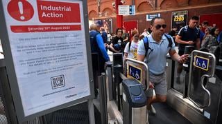 Reino Unido: huelga de trenes causa severas restricciones de transporte
