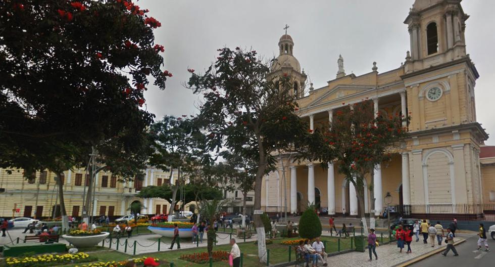 En el marco de las obras de remodelación de la Plaza de Armas de Chiclayo, esta semana comenzará la instalación de un moderno sistema de alumbrado público LED. (Foto: Google Maps)