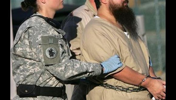 Seis presos de Guantánamo llegaron a Uruguay esta madrugada