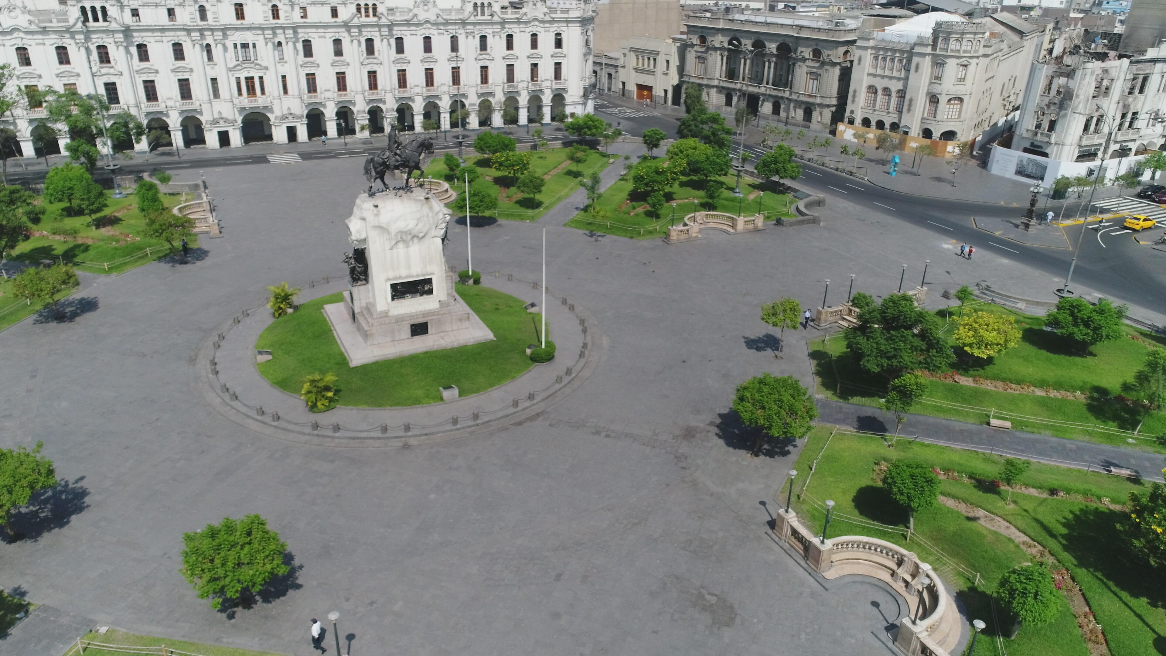 Así luce la plaza San Martín durante la cuarentena.