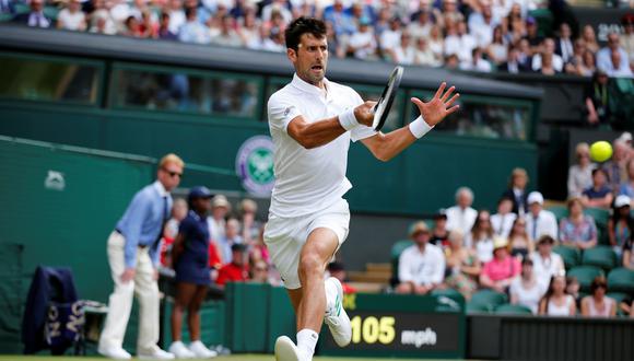 Novak Djokovic ganó jugando un set: Martin Klizan se retiró en Wimbledon por lesión