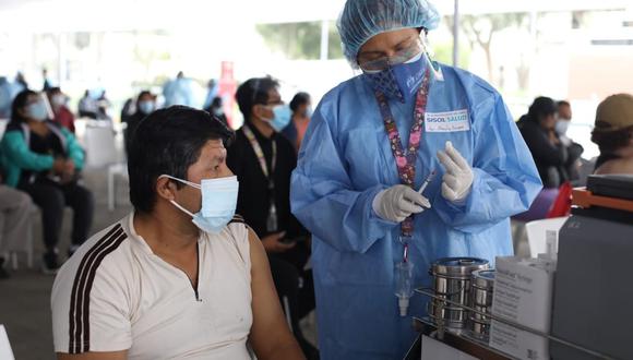 Luego de la exitosa primera vacunatón, el Minsa organizó para este fin de semana la segunda. (Foto Britanie Arroyo / @photo.gec)