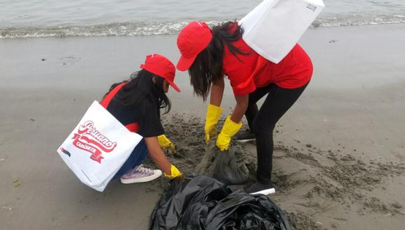 Unos 200 voluntarios participaron en la limpieza del balneario de El Chaco, en Paracas. (Fotos: Sernanp)