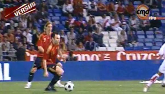 YouTube: Andrés Iniesta y el día que jugó ante Perú y falló un gol. (Foto: Captura de Video)