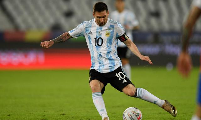 Argentina y Chile chocan en su primer partido de Copa América 2021 con Lionel Messi como la gran figura | Foto: AFP