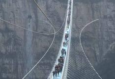 China: El puente de cristal más largo del mundo