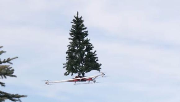 YouTube: ponen a volar un árbol de Navidad en un dron [VIDEO]