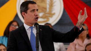 Guaidó pide que “alcen la voz” contra Maduro en el foro en Colombia 