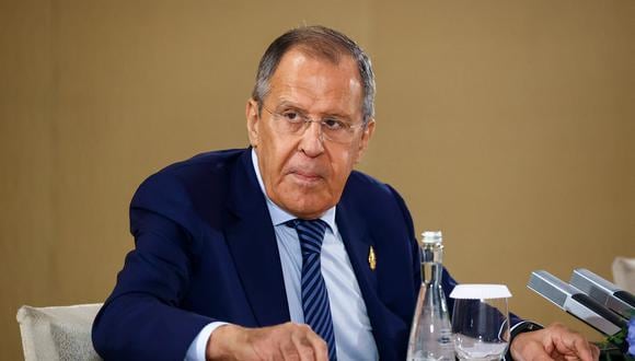 El ministro de Relaciones Exteriores de Rusia, Sergei Lavrov, asiste a una reunión al margen de la cumbre de líderes del G20 en Nusa Dua, en la isla turística de Indonesia. (Foto: RUSSIAN FOREIGN MINISTRY / HANDOUT / AFP)