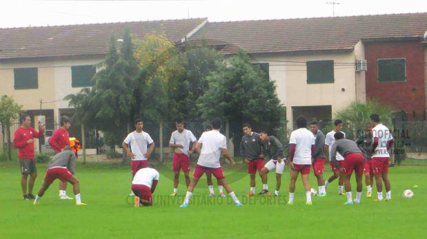 Universitario se ilusiona con "un triunfo" ante Vélez - 2