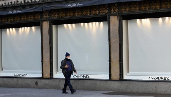 Chanel también dijo que no pondría a ninguno de sus 4.500 empleados en desempleo temporal. (Foto: AFP)