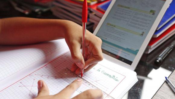 Hay colegios que aún mantendrán las clases virtuales. (Foto: Andina)