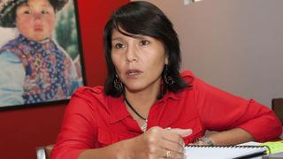 Ministra Bustamante niega fines políticos en programas sociales