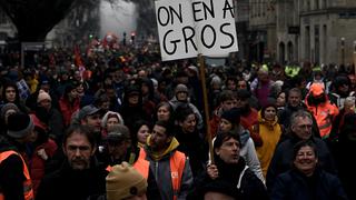 Sindicatos buscan “paralizar” Francia para frenar reforma de pensiones