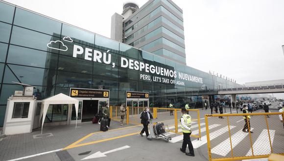 Los vuelos internacionales se reanudaron desde hoy en el aeropuerto Jorge Chávez. (Fotos: Leandro Britto / @photo.gec)