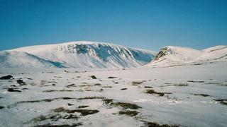 Los noruegos que quieren regalarle una montaña a Finlandia