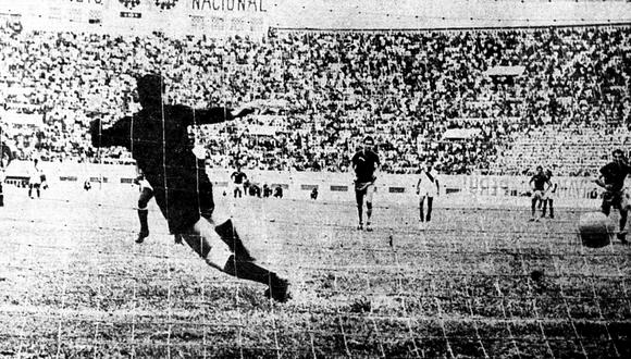 El penal bien ejecutado por Víctor 'Pitín' Zegarra permitió el primer triunfo peruano en las Eliminatorias para Inglaterra 66 ante Venezuela. (Foto: GEC).