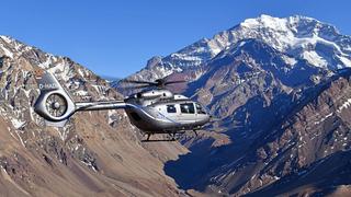 Un helicóptero llega por primera vez a la cima del Aconcagua y marca récord | VIDEO