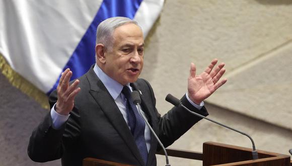El primer ministro israelí, Benjamin Netanyahu, habla durante la sesión de votación para la destitución del diputado del partido Hadash-Taíal, Ofer Cassif, en Jerusalén, el 19 de febrero de 2024 | Foto: EFE/EPA/ABIR SULTAN