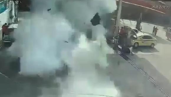 La explosión del tanque de gas ocurrió cuando el hombre abrió el baúl.
