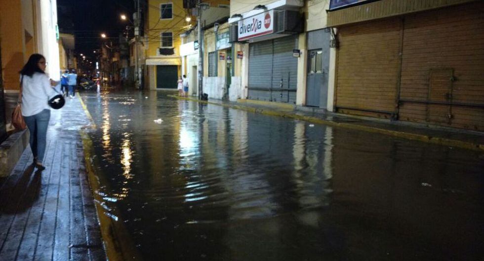 Piura: Lluvia En Piura Inunda Varias Calles Y Aísla Algunos Distritos ...