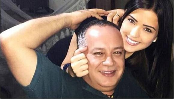 Diosdado Cabello, acusado por Estados Unidos de tráfico de drogas hacia Venezuela, junto con su hija Daniella. (Foto: Twitter)