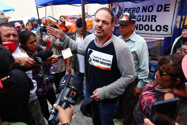 Mark Vito Villanella cumple 13 días acatando una medida de huelga de hambre en los exteriores del Penal Anexo de Mujeres en Chorrillos. (Foto: Alessandro Currarino / GEC)