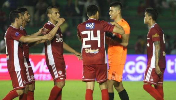 Royal Pari derrotó 1-0 a Oriente Petrolero por la fecha 25 de la Liga de Bolivia. El encuentro se desarrolló en el estadio Gilberto Parada de Montero (Foto: agencias)