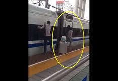 YouTube: su mano quedó atrapada entre las puertas de un tren y el final fue así