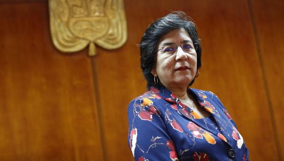 La presidenta del Tribunal Constitucional, Marianella Ledesma, ha trasladado su sede a un edificio que estaba abandonado junto al Banco de la Nación. (foto César Campos).