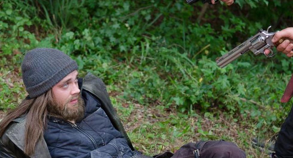 Tom Payne es Paul 'Jesus' Monroe y Andrew Lincoln es Rick Grimes en 'The Walking Dead' (Foto: AMC)