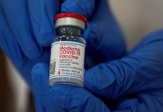 Estudios demuestran que vacuna de Moderna contra el COVID-19 es efectiva ante variantes británica y sudafricana 