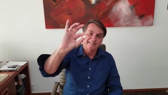Durante la crisis, Bolsonaro calificó a la COVID-19 de “gripecita, acudió a manifestaciones a su favor y paseó varias veces por Brasilia, provocando aglomeraciones. (Foto: Captura YouTube)