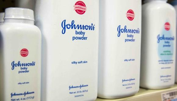 Johnson & Johnson dejará de vender en 2023 su talco para bebés. (Reuters).