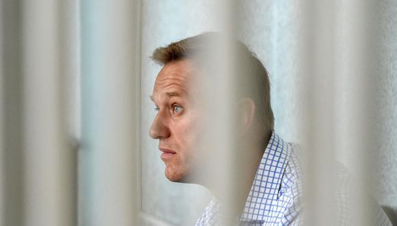 En esta foto de archivo tomada el 24 de junio de 2019, el líder de la oposición rusa Alexei Navalny asiste a una audiencia en un tribunal de Moscú. (Foto de Vasily MAXIMOV / AFP).