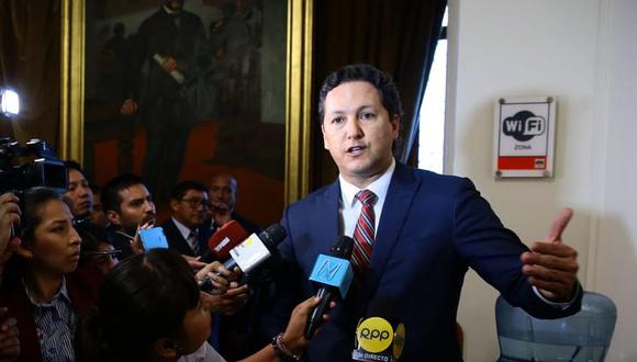 El presidente del Congreso, Daniel Salaverry, lamentó que los escándalos sobre fondos de representación afecten la imagen del Parlamento. (Foto: Congreso de la República)