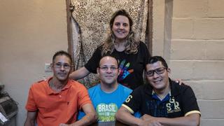 La historia de los brasileños que "adoptan" a venezolanos y los ayudana iniciar una nueva vida