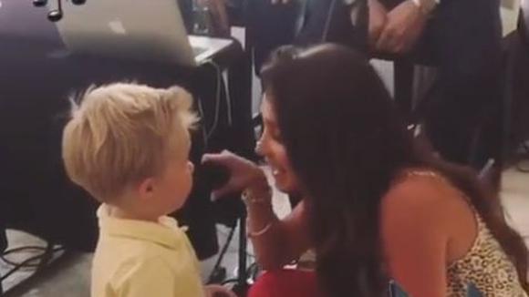Anahí from RBD softens social networks by singing 'Rebelde' with her son |  instagram