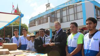 Áncash: donan libros a colegios afectados por lluvias en Huarmey [FOTOS]