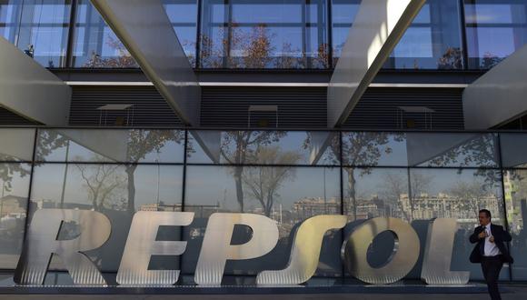 La petrolera española Repsol redujo precios, señaló el Opecu. (Foto: AFP)