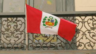 San Isidro multa con S/. 190 a vecinos que no coloquen bandera
