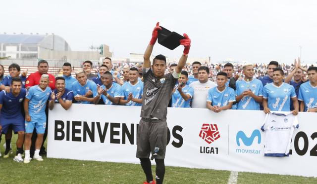 Celebración de Atlético Grau y Deportivo Llacuabamba por el ascenso a primera. (Fotos: Violeta Ayasta / GEC)